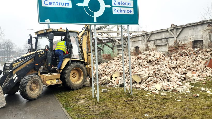 Wyburzenie budynku - ul. Kolejowa w Dąbrowie Górniczej