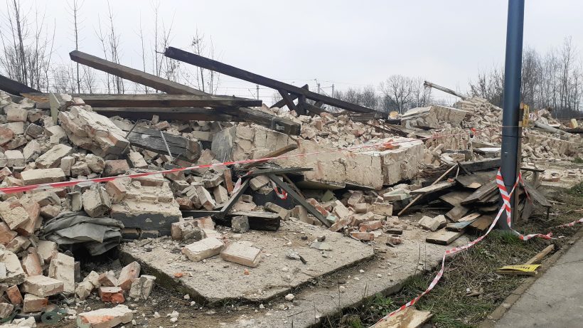 Wyburzenie budynku - ul. Kolejowa w Dąbrowie Górniczej